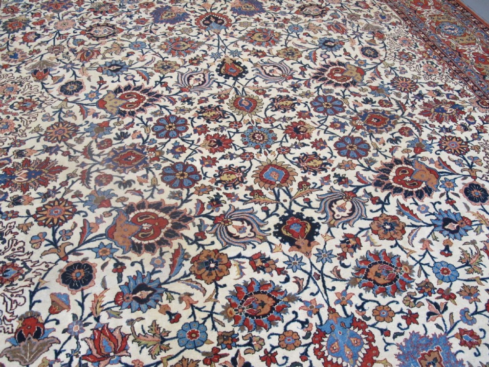 Fine Keshan Carpet, Persia, 3.70m x 2.70m View V