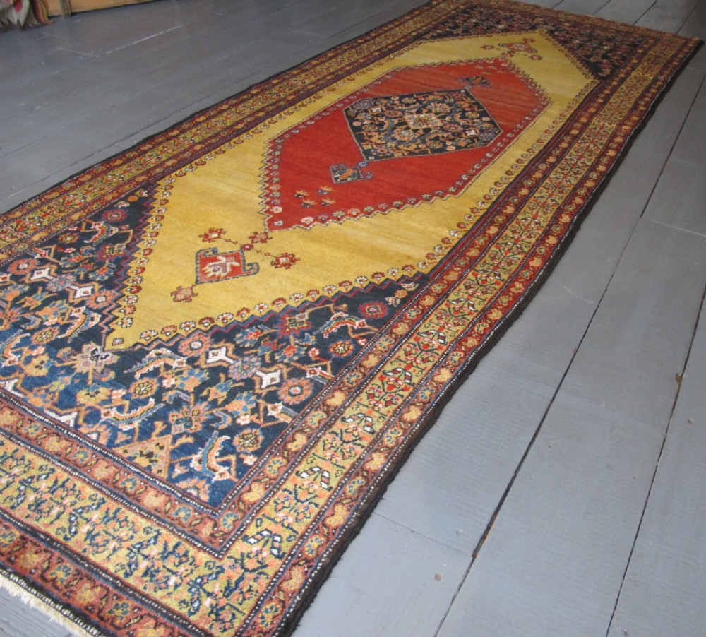 Highly Dramatic Persian Long Carpet 4.00m x 1.51m