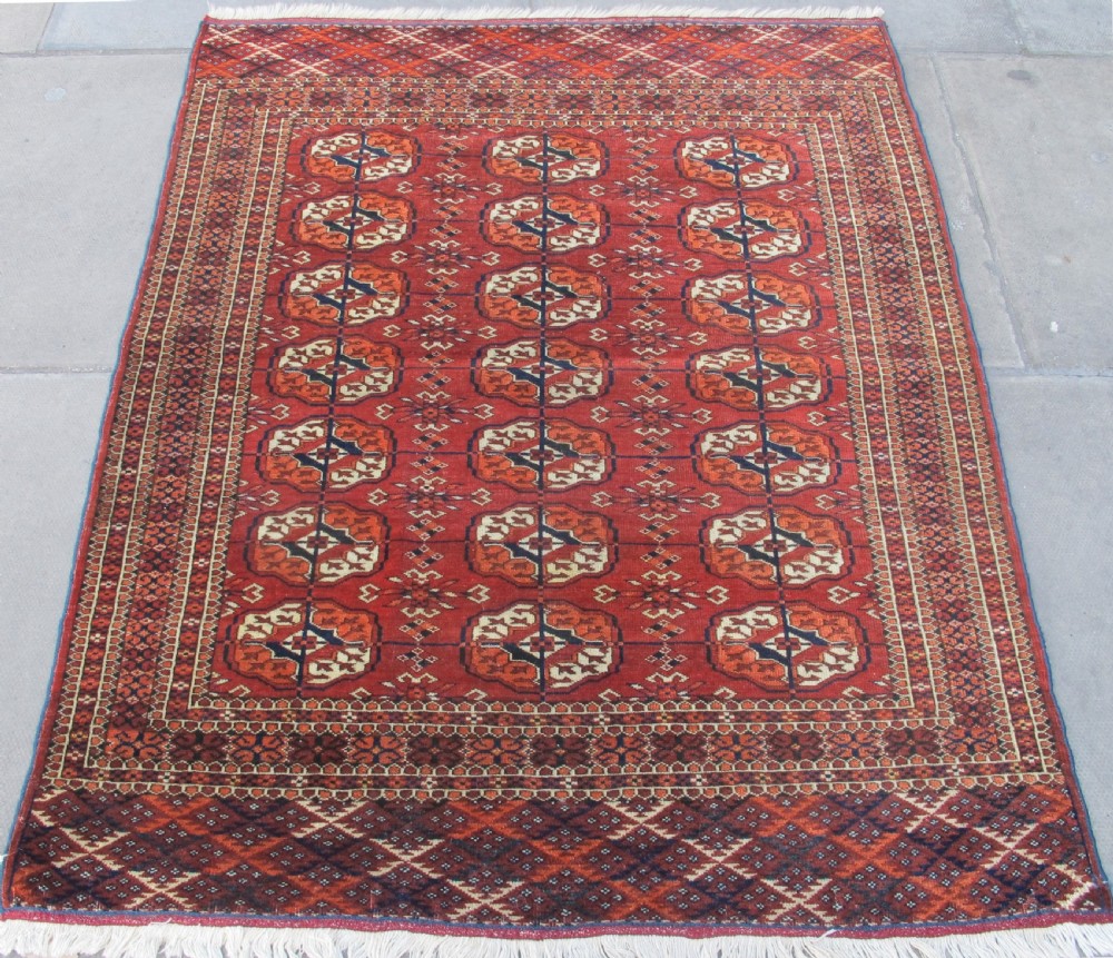 Tekke Rug, Central Asia, 1.32m x 1.07m 4'3