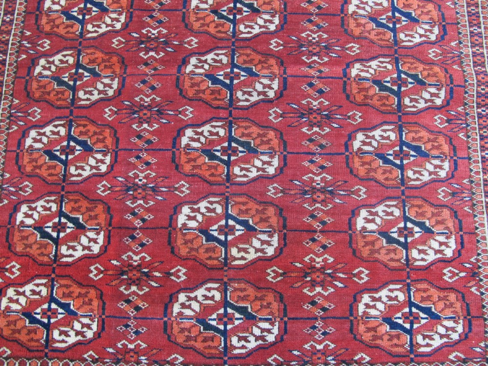 Tekke Rug, Central Asia, 1.32m x 1.07m 4'3