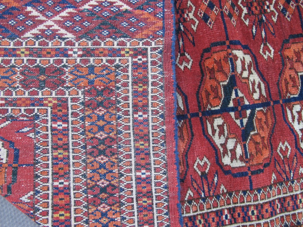 Tekke Rug, Central Asia, 1.32m x 1.07m 4'3