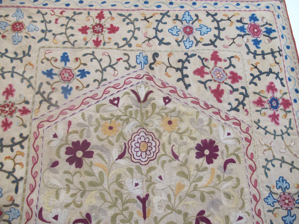 Pretty Uzbek Suzani, 1.47m x 0.92m 4'10