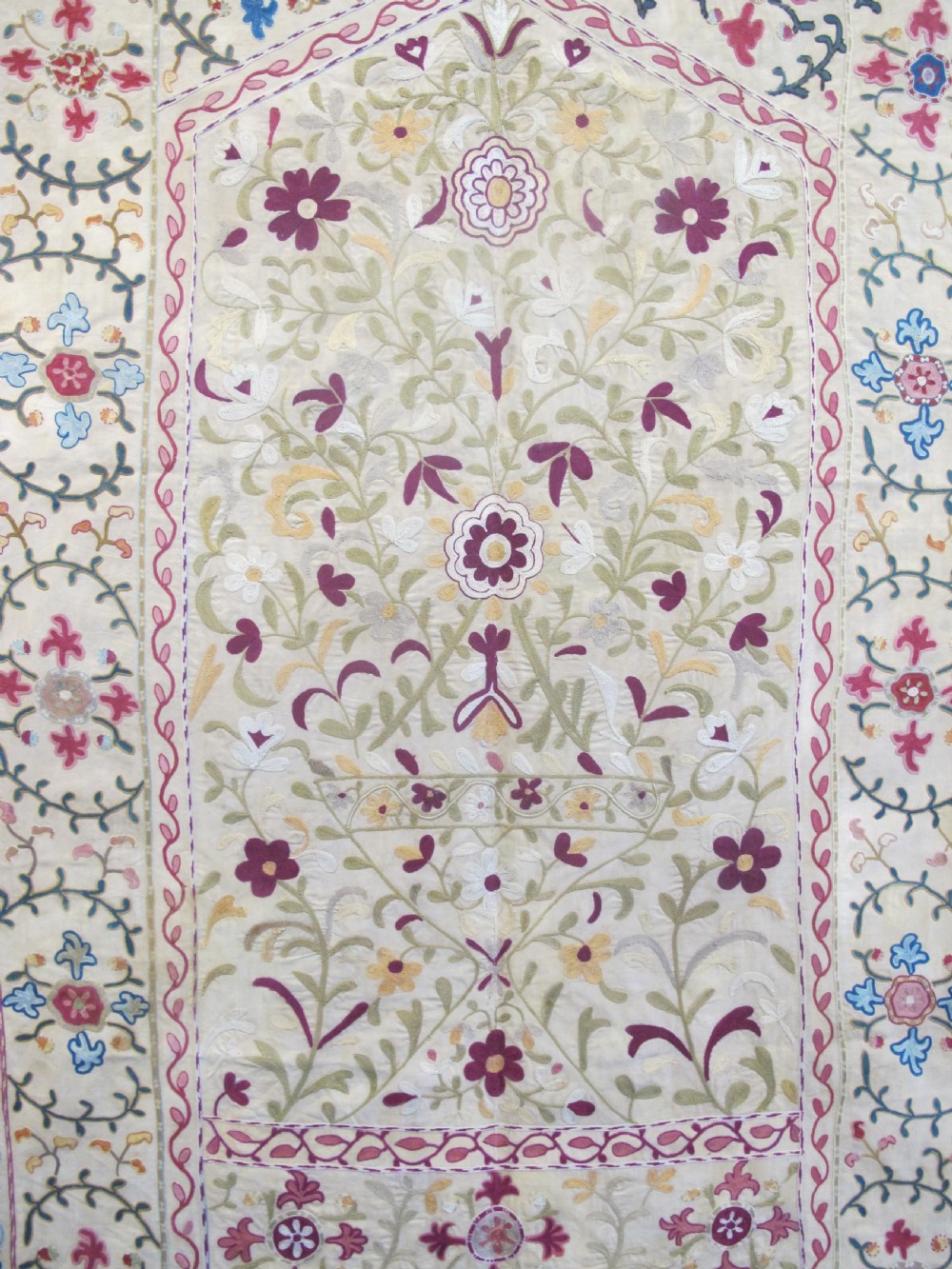 Pretty Uzbek Suzani, 1.47m x 0.92m 4'10