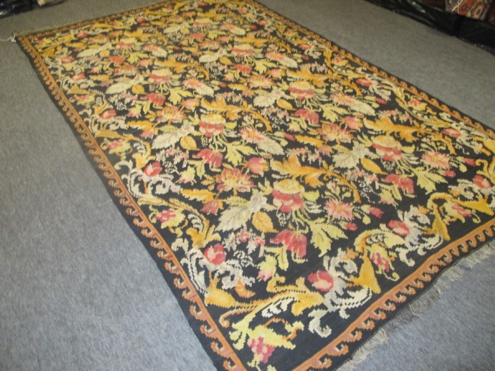 Moldovan Kilim, early 20th century 2.80m x 1.70m (9ft 2inches x 5ft 6inches) View VI