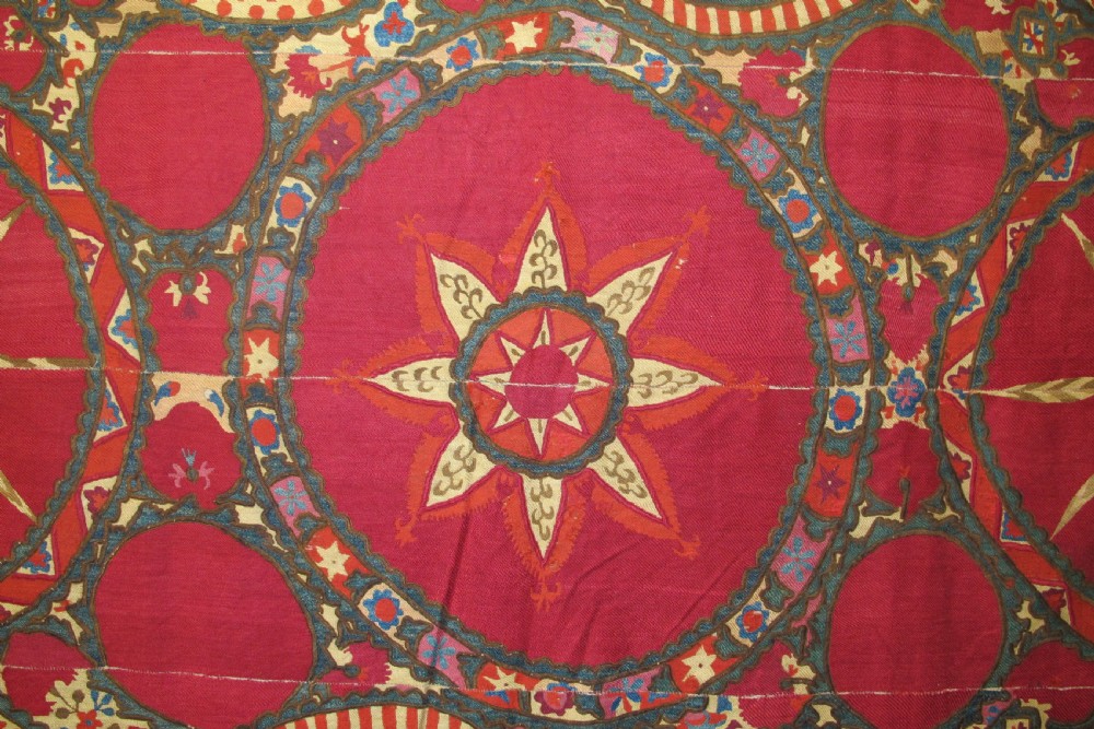 Fine Taskent Suzani, Uzbekistan, circa 1850, 2.43m x 2.17m View IV