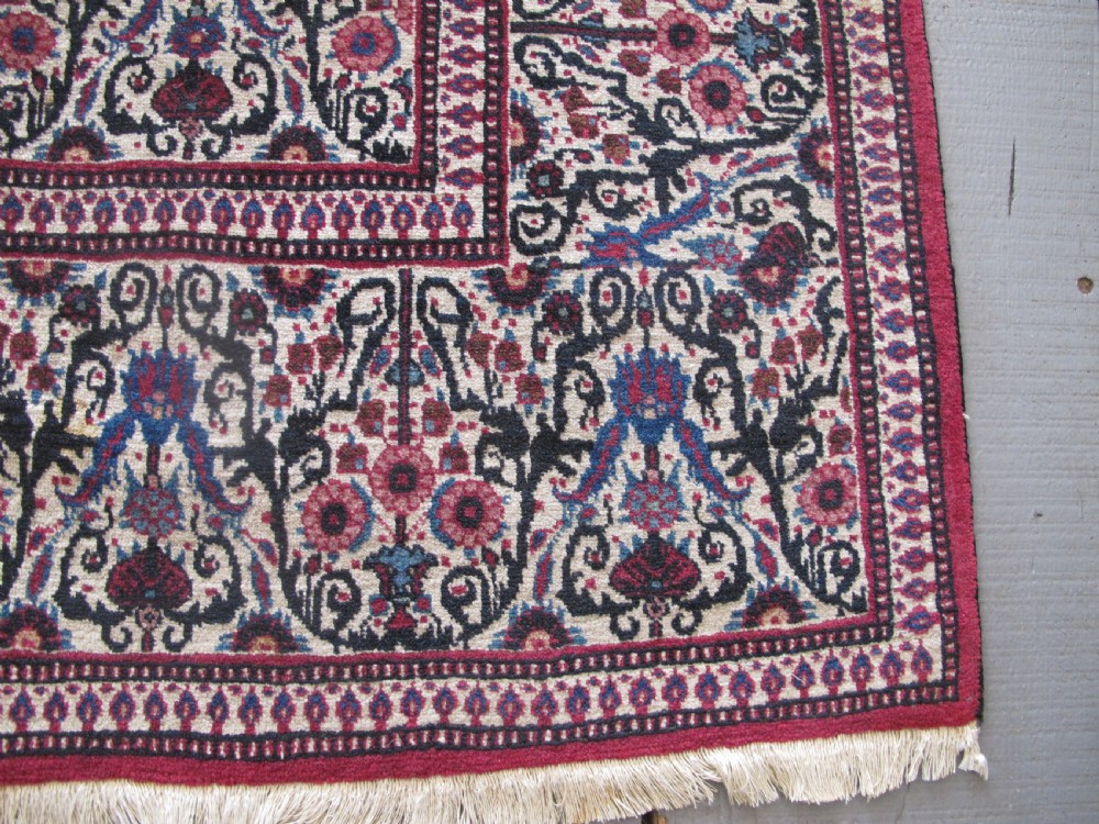 Fine East Persian Carpet, circa 1920, 3.06m x 2.12m (10' x 7') View VII