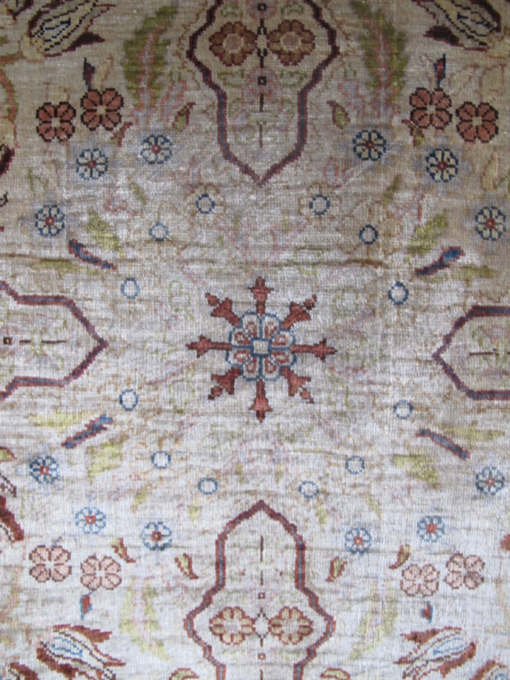 Fine Turkish Silk Rug, 1.86m x 1.30m, (6'1