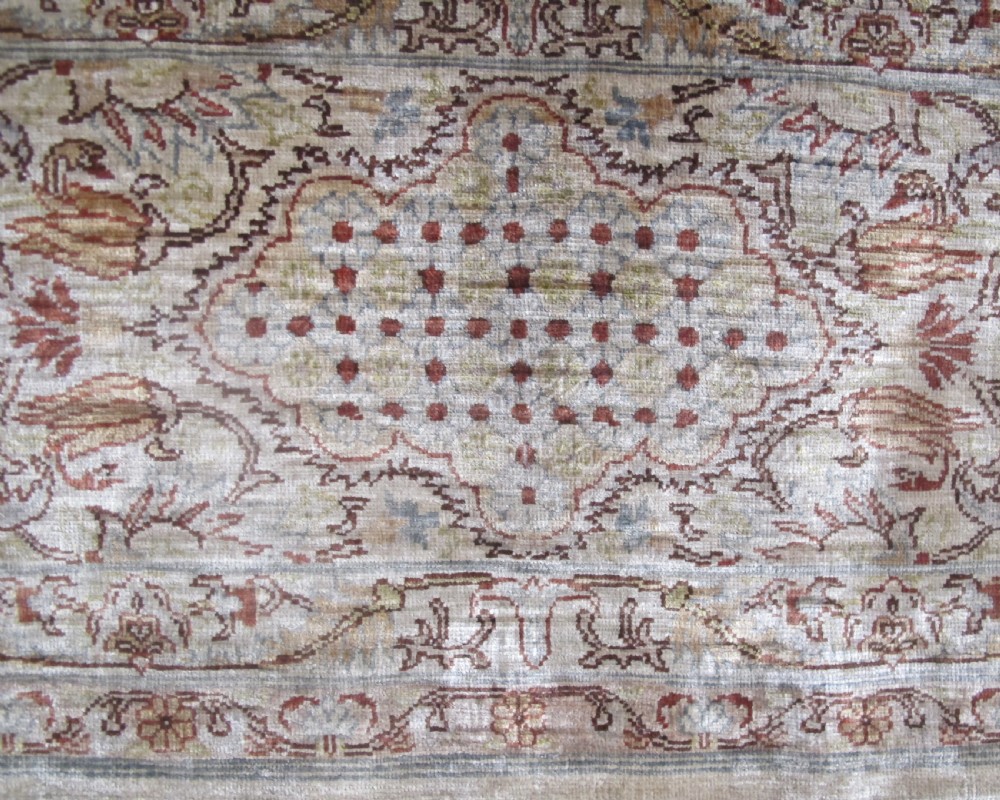 Fine Turkish Silk Rug, 1.86m x 1.30m, (6'1