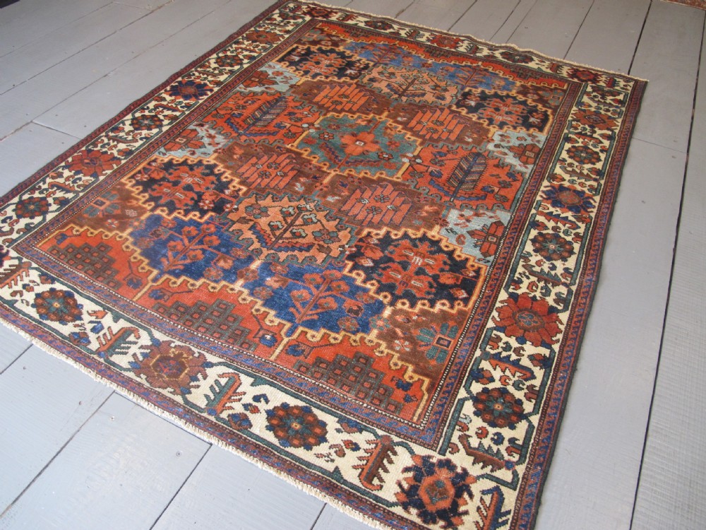 Fine Antique Persian Baktiari Rug, circa 1910, 1.93m x 1.58m. View IX