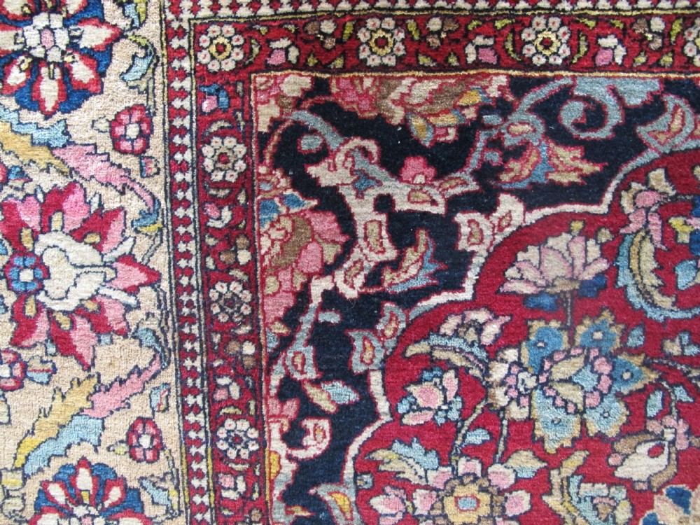 Fine Antique Isfahan Rug, 2.12m x 1.42, Central Persia, Circa 1890 View VIII