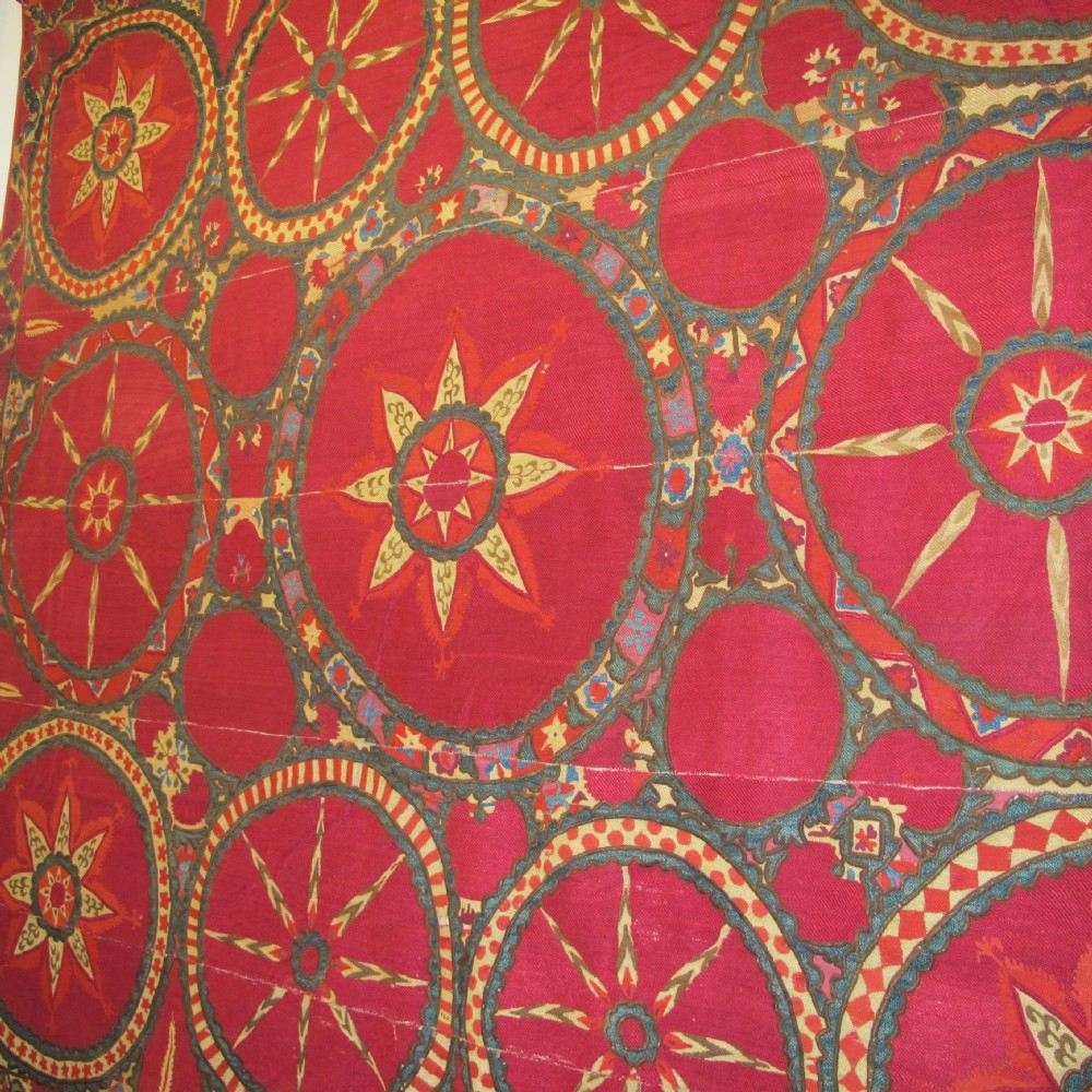 Fine Taskent Suzani, Uzbekistan, circa 1850, 2.43m x 2.17m View VI