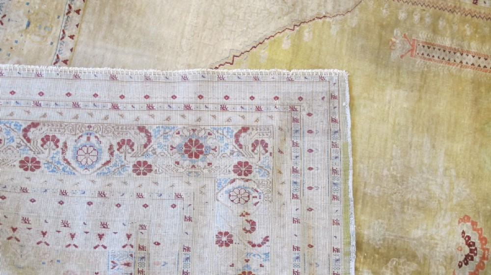 Fine Antique Tabriz Silk Rug, 1.60m x 1.25m View VII