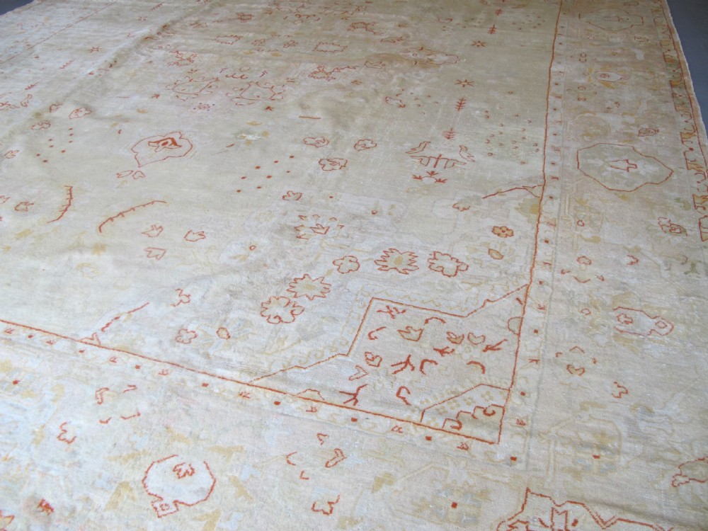 Fine Borlou Carpet, 4.54m x 3.50m View VII