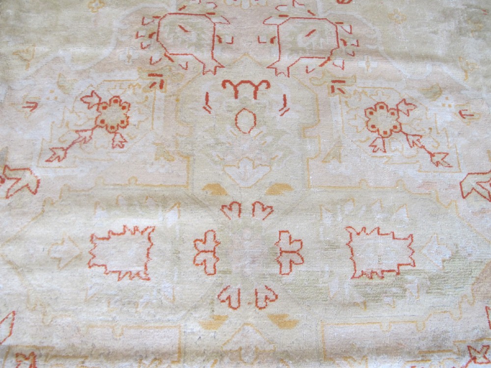 Fine Borlou Carpet, 4.54m x 3.50m View VIII