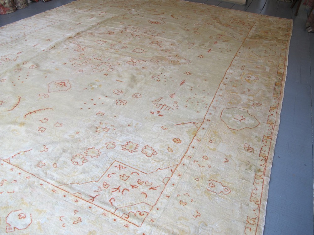Fine Borlou Carpet, 4.54m x 3.50m View IX