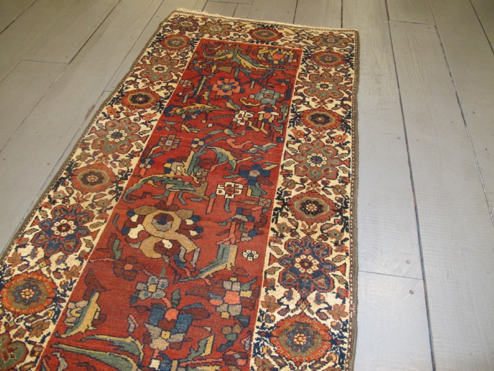 Fine Baktiar Runner, Persia, circa 1880, 2.80m x 1.16m View VIII