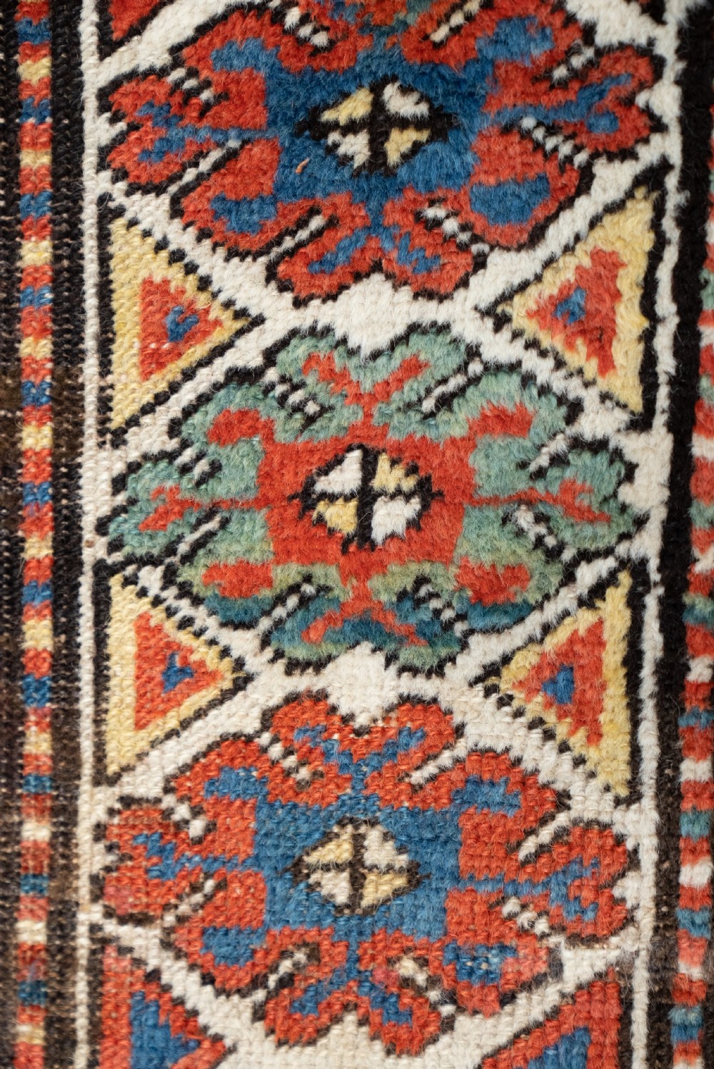 Antique Gendje Rug, Caucasus,  1.70m x 1.30m View VII
