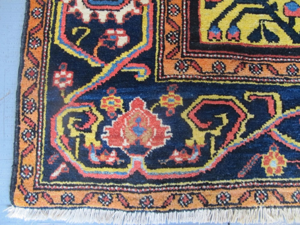 Baktiar Rug, 2.04m x 1.54m, Persia Circa 1900 View IV