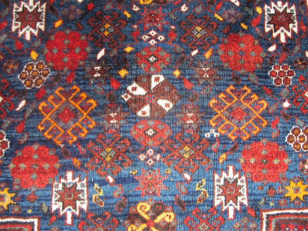 Decorative South Persian Tribal Carpet, circa 1900, 2.97m x 2.15m View XIII