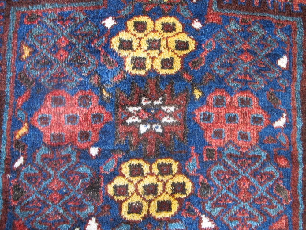 Decorative South Persian Tribal Carpet, circa 1900, 2.97m x 2.15m View XIV