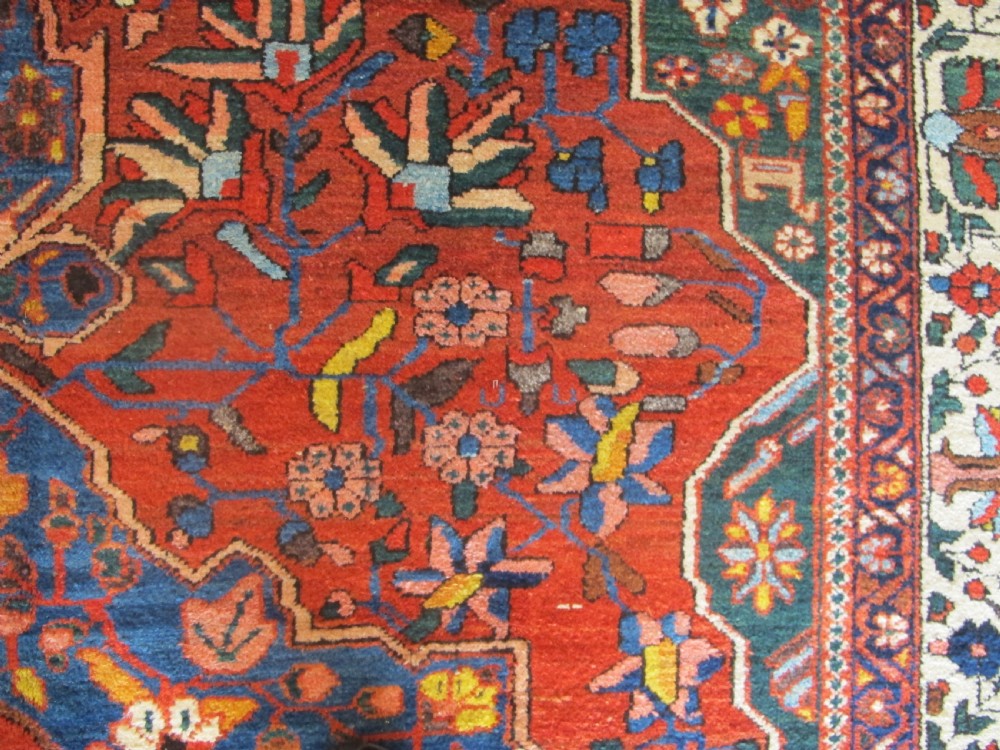 Charming Persian Baktiar Carpet, circa 1890, 3.14m x 2.23m View IV