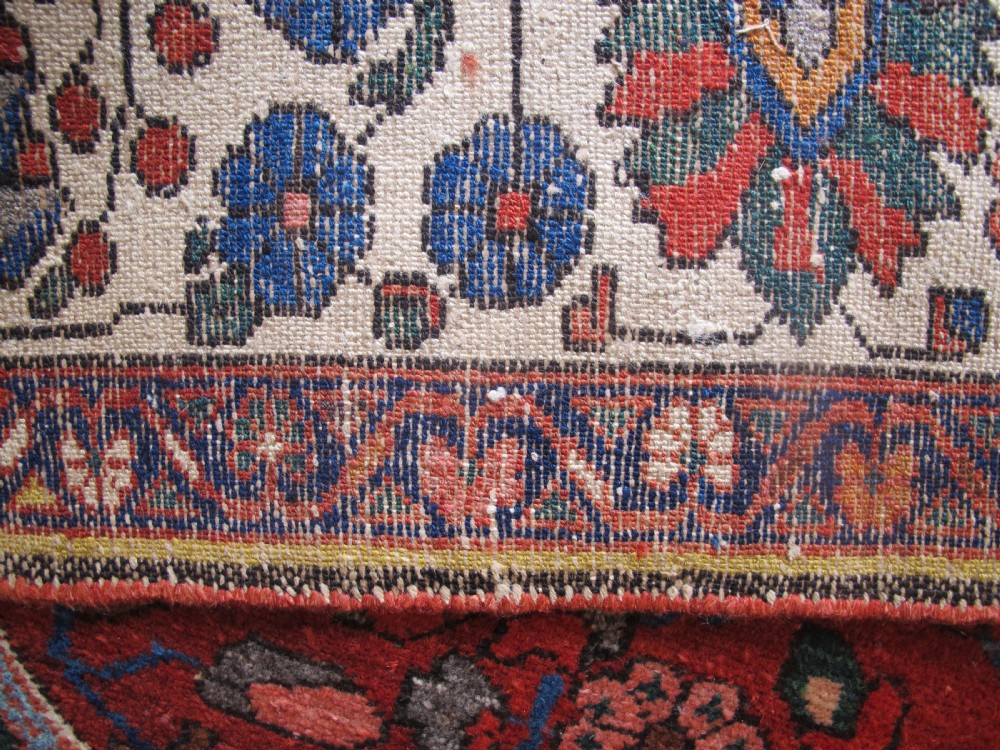 Charming Persian Baktiar Carpet, circa 1890, 3.14m x 2.23m View VIII