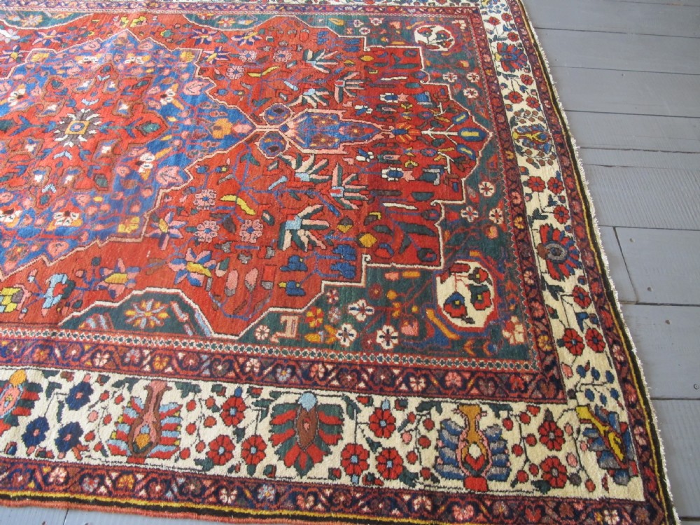 Charming Persian Baktiar Carpet, circa 1890, 3.14m x 2.23m View IX