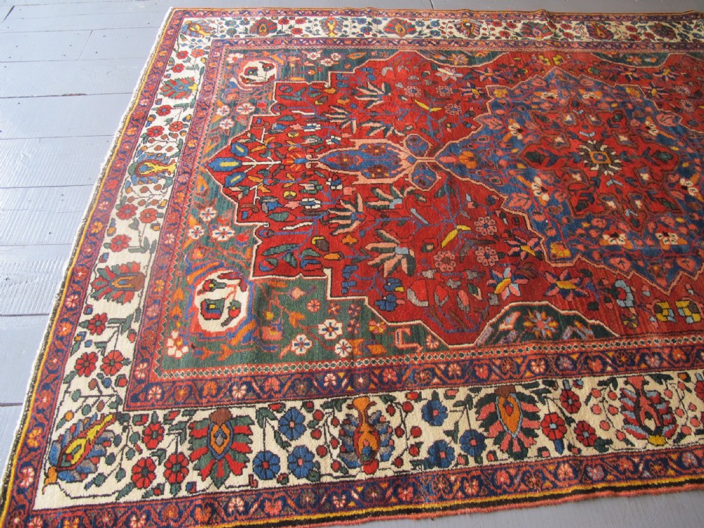 Charming Persian Baktiar Carpet, circa 1890, 3.14m x 2.23m View X