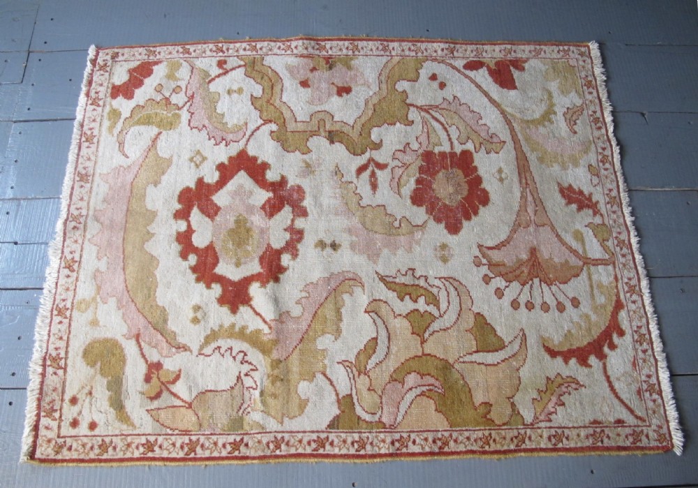 Antique 'Ziegler' Rug 1.50m x 1.15m  View X