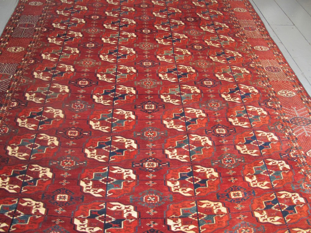 Fine Tekke Carpet, Central Asia, Circa 1880 2.90m x 2.19m View II