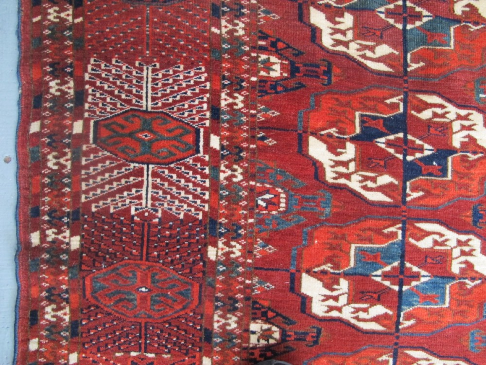 Fine Tekke Carpet, Central Asia, Circa 1880 2.90m x 2.19m View V