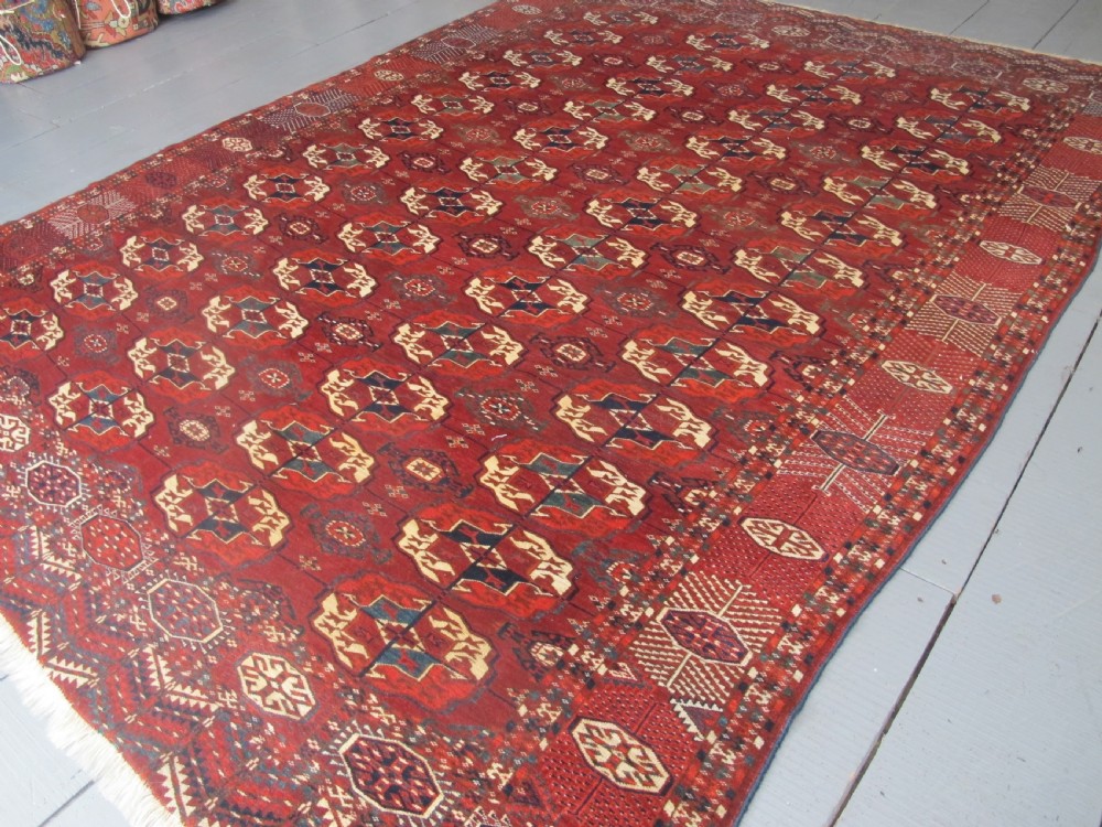 Fine Tekke Carpet, Central Asia, Circa 1880 2.90m x 2.19m View X