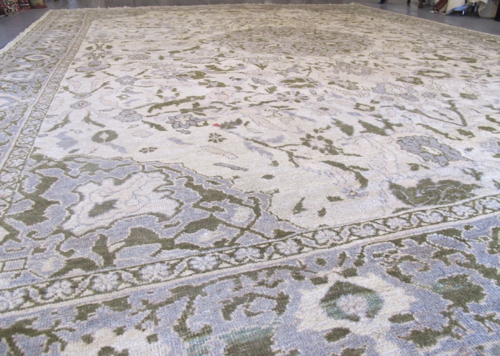 Pale Antique Ziegler Carpet, West Persia circa 1890, 4.30m x 3.20m View II