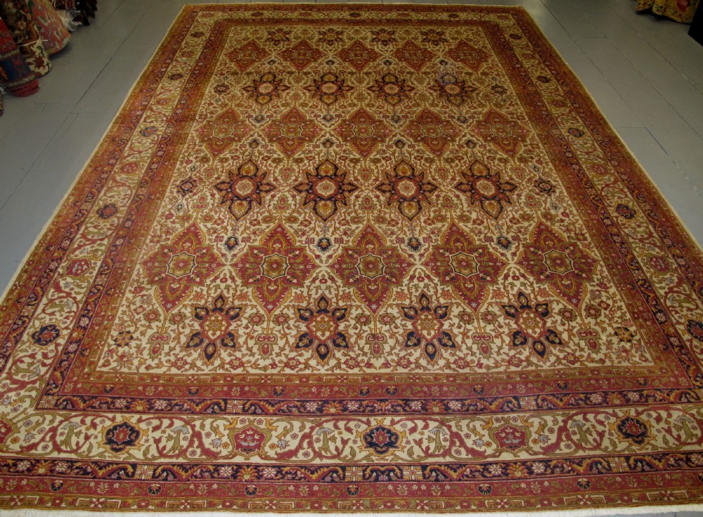 Fine Amritsar Carpet, circa 1900, 3.80m x 2.60m