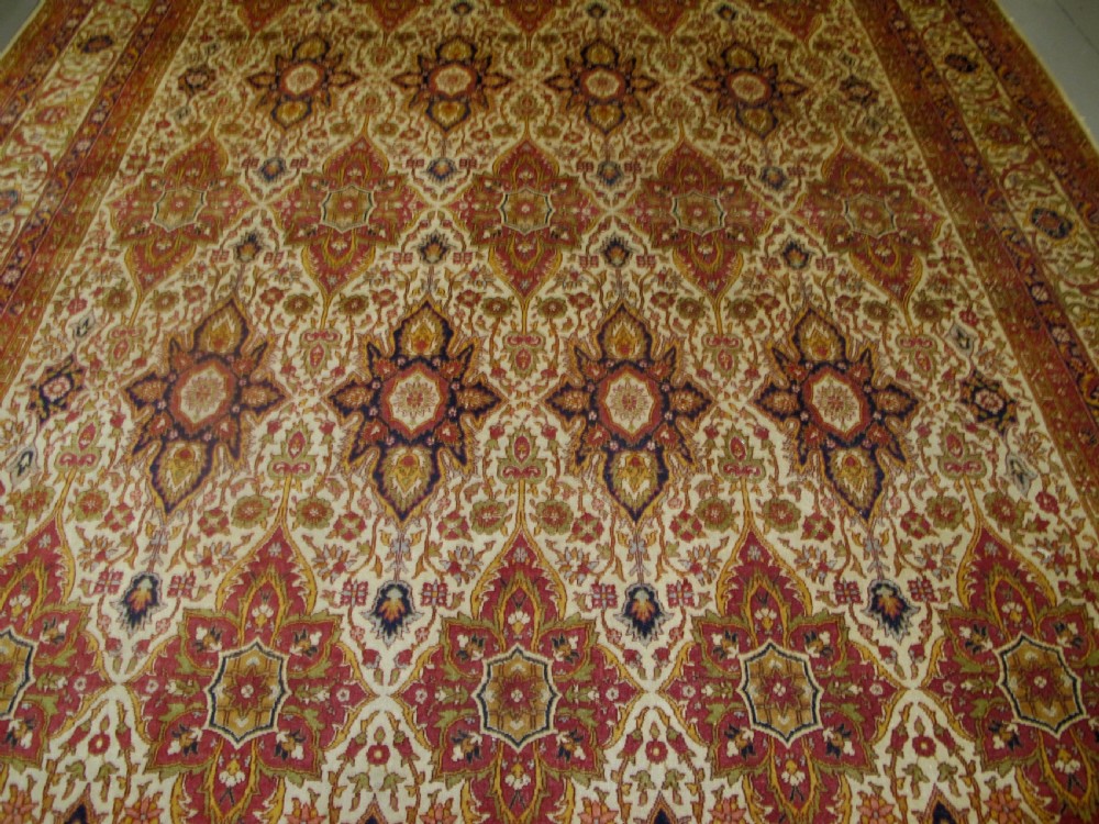 Fine Amritsar Carpet, circa 1900, 3.80m x 2.60m View IV