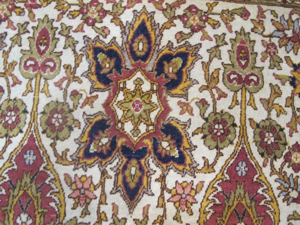 Fine Amritsar Carpet, circa 1900, 3.80m x 2.60m View VIII