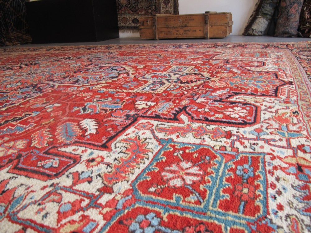 Very Handsome Heriz Carpet, Circa 1900, 3.80m x 3.00m View IV