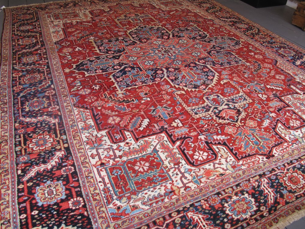 Very Handsome Heriz Carpet, Circa 1900, 3.80m x 3.00m View XII