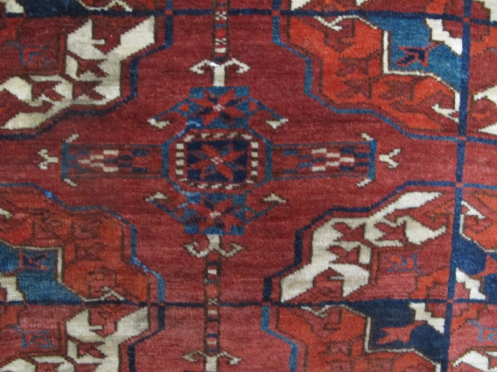 Exceptional Tekke Main Carpet, Central Asia, Circa 1850, 2.54m x 2.06m View IV