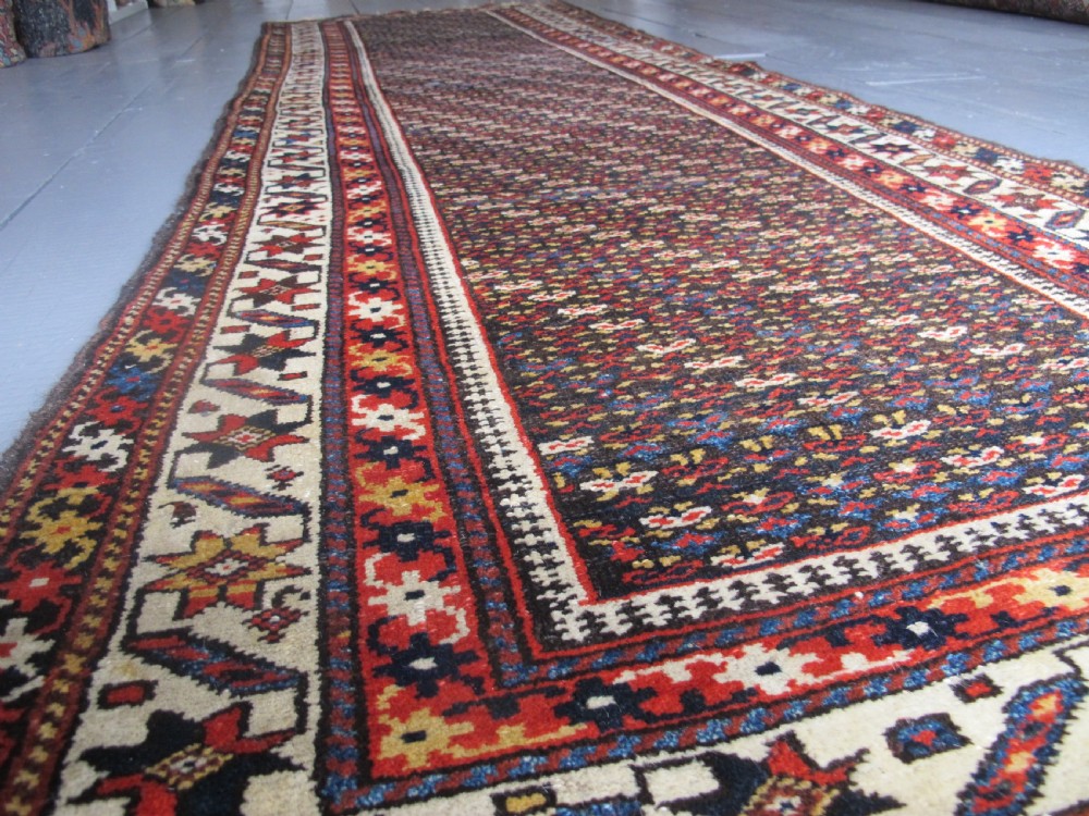 19th century Kurdish Runner, West Persia, 3.20m x 0.92m View VIII