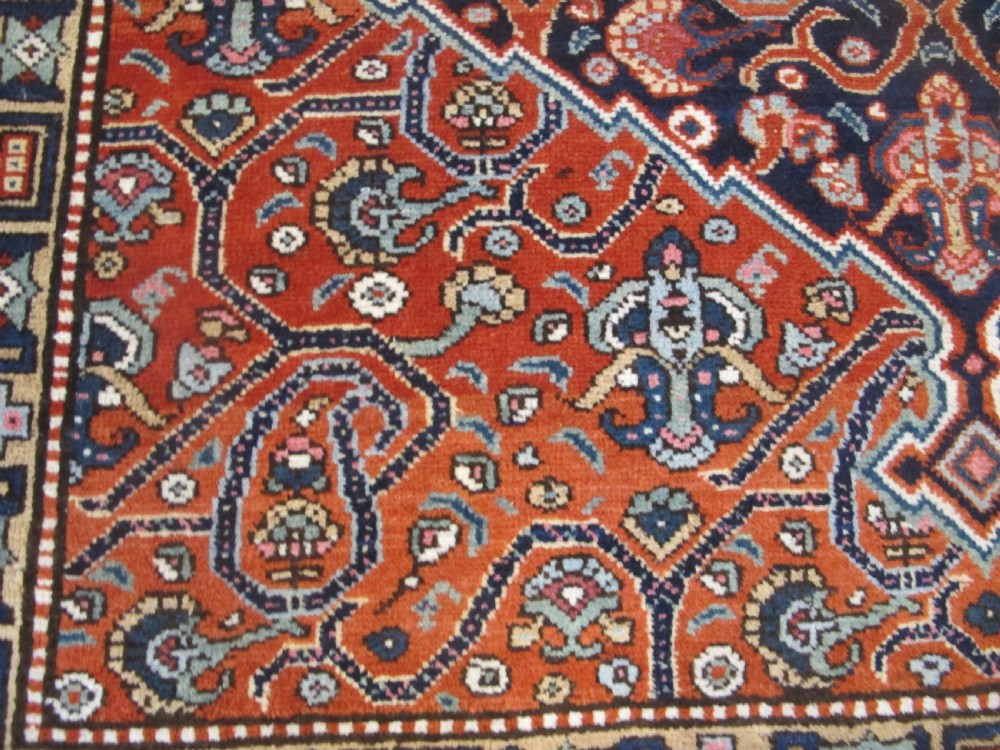 Fine Persian Medallion Rug, Circa 1900, 1.95m x 1.38m (76' x 54') View IV