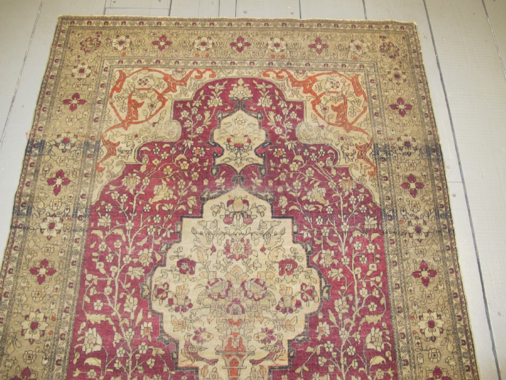Fine Isfahan Rug, Central Persia, Circa 1890, 1.94m x 1.35m (6'4 x 4'4) View II