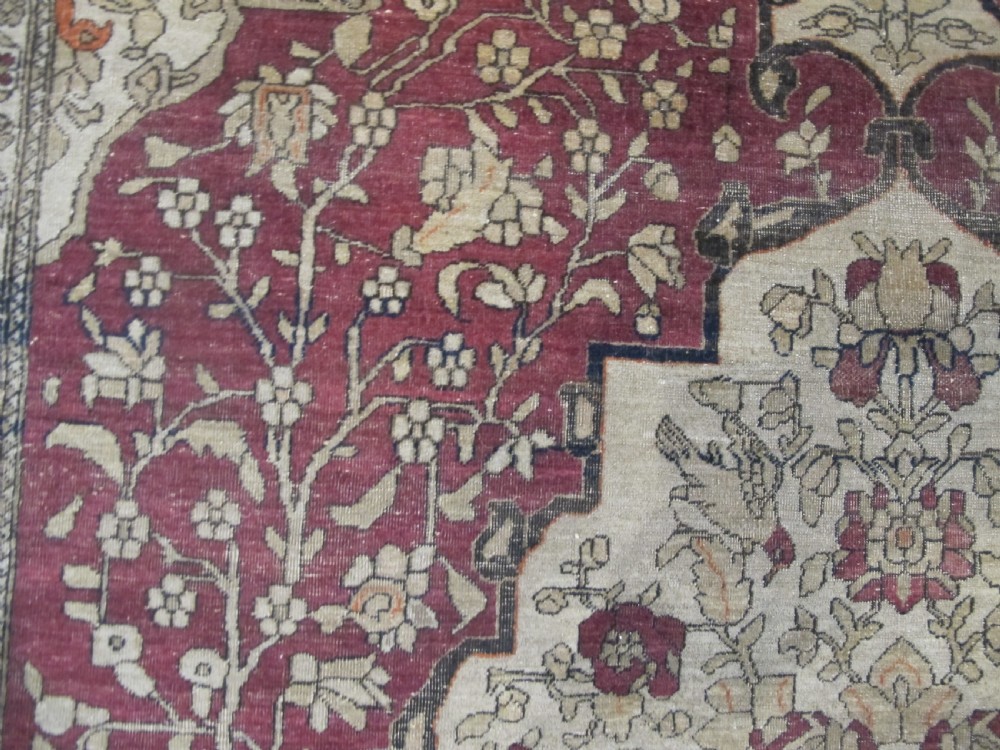 Fine Isfahan Rug, Central Persia, Circa 1890, 1.94m x 1.35m (6'4 x 4'4) View IV