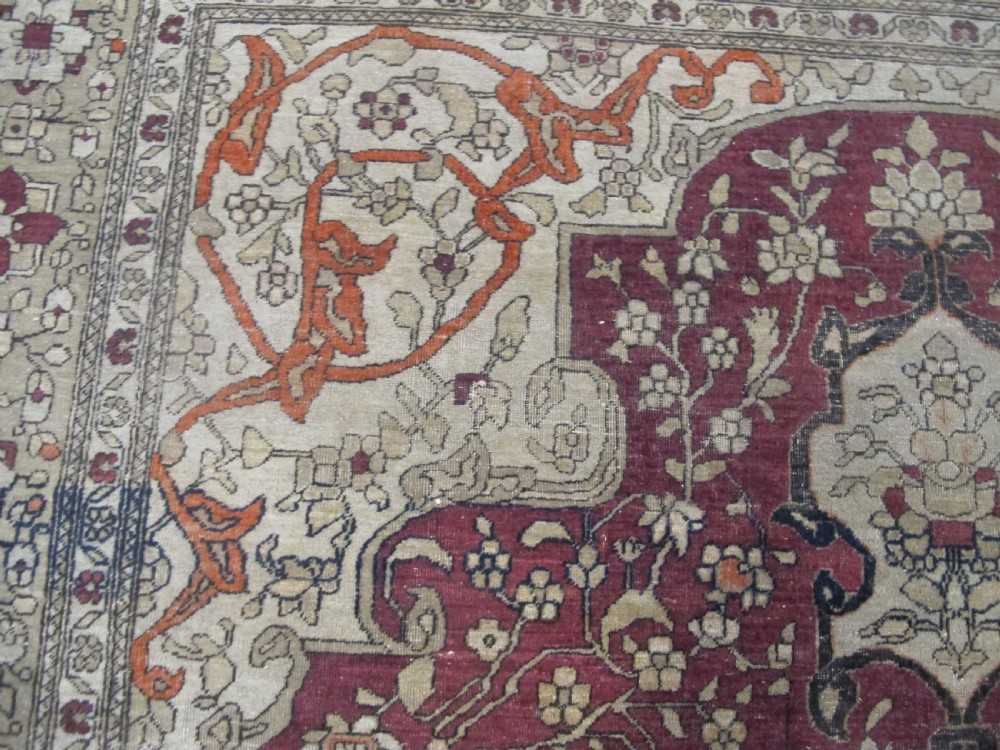 Fine Isfahan Rug, Central Persia, Circa 1890, 1.94m x 1.35m (6'4 x 4'4) View VIII