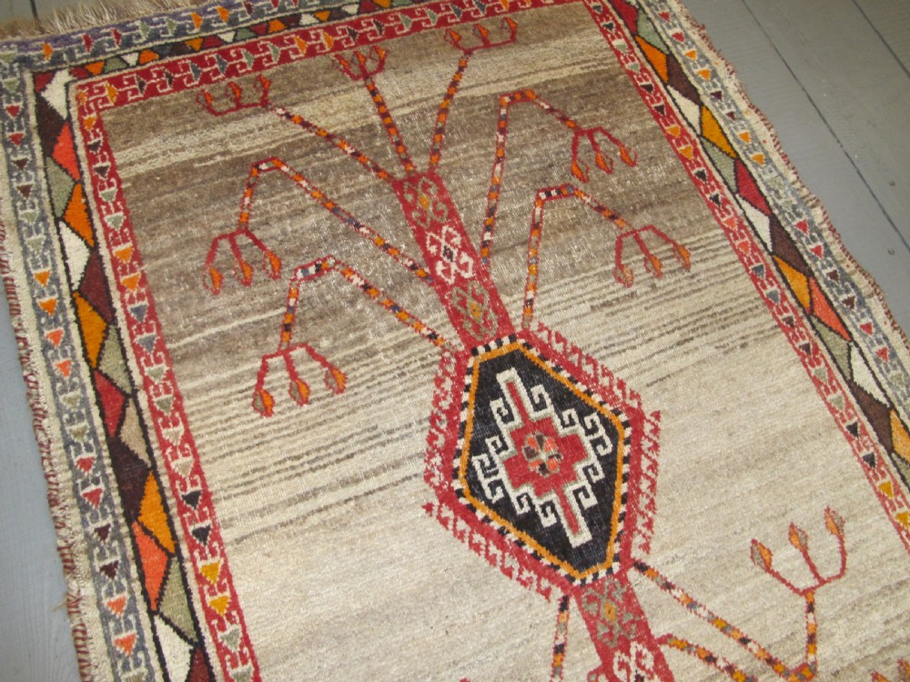 Persian Gabbeh Rug, Circa 1930, 1.98m x 1.27m View XIV