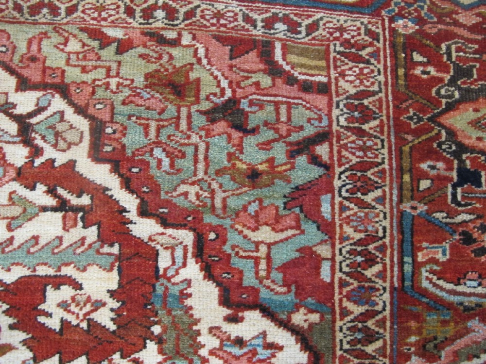 Fine Serapi Rug, Circa 1880, 1.68m x 1.56m View VI