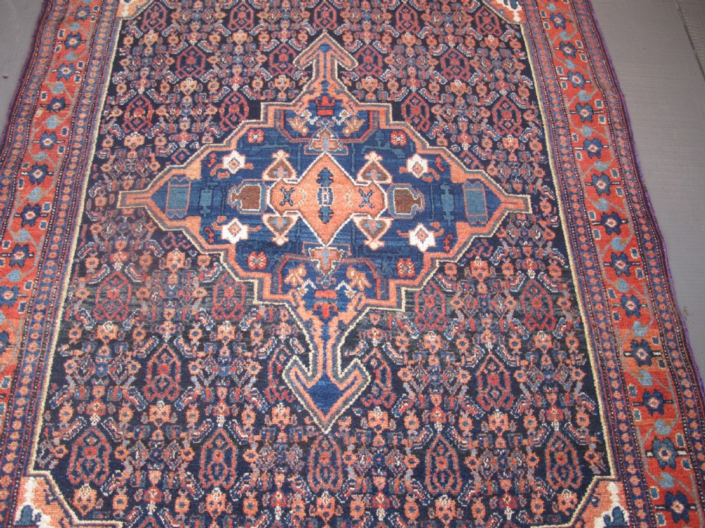 Fine Senneh Rug, Persia, circa 1900, 1.43m x 1.07m View II