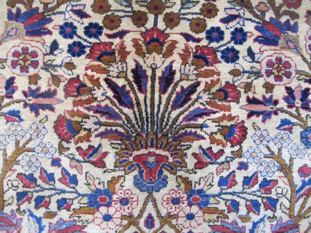 Very Fine Silk Kashan Rug, Persia, Early 20th cent. 2.06m x 1.33m View III