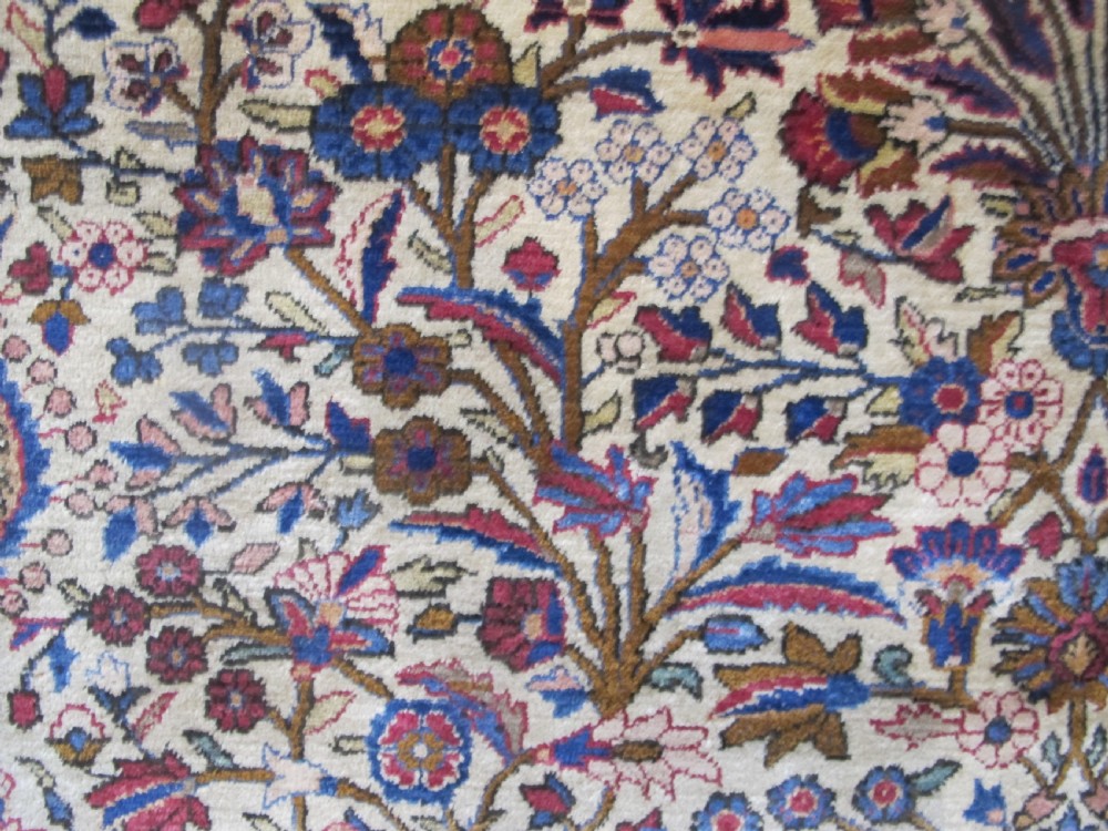 Very Fine Silk Kashan Rug, Persia, Early 20th cent. 2.06m x 1.33m View IV