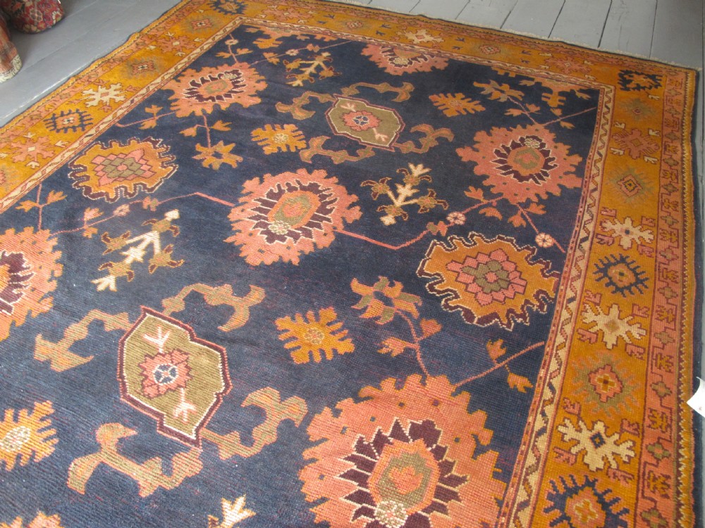 Oushak Carpet, Western Anatolia, Late 19th century, 3.46m x 2.72m View V